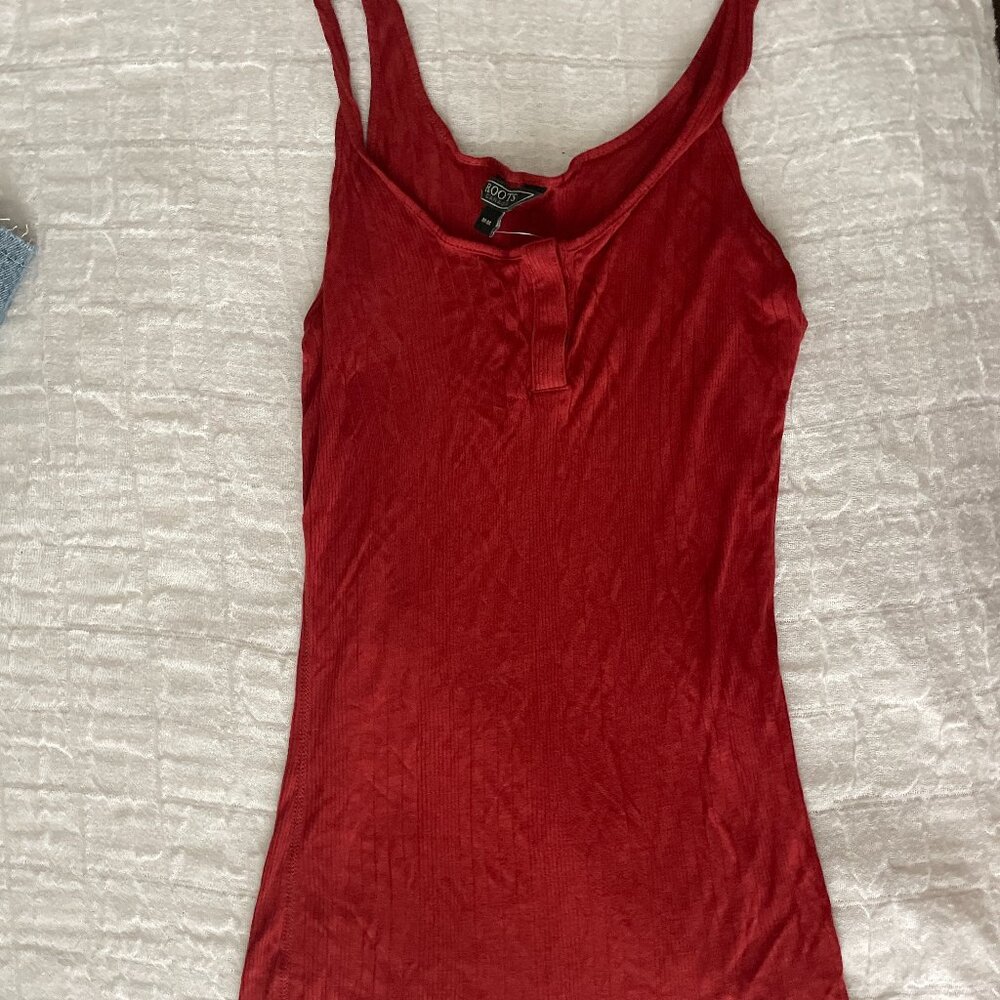 red tank top
